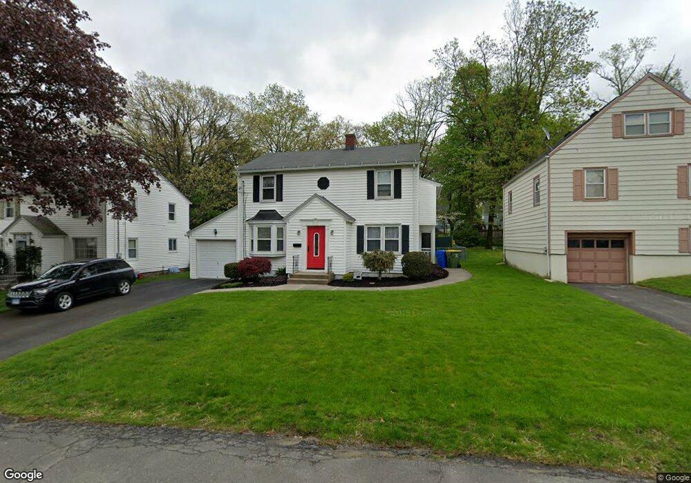 28 Gail Dr, Waterbury, CT 06704 - photo 1