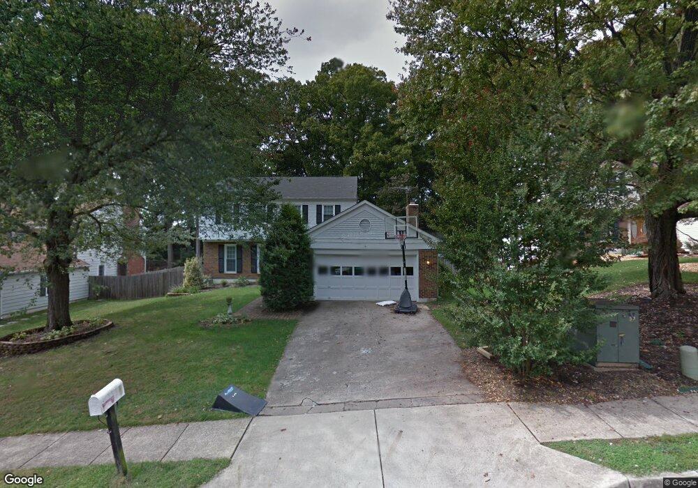 9333 Tovito Dr, Fairfax, VA 22031 - photo 1