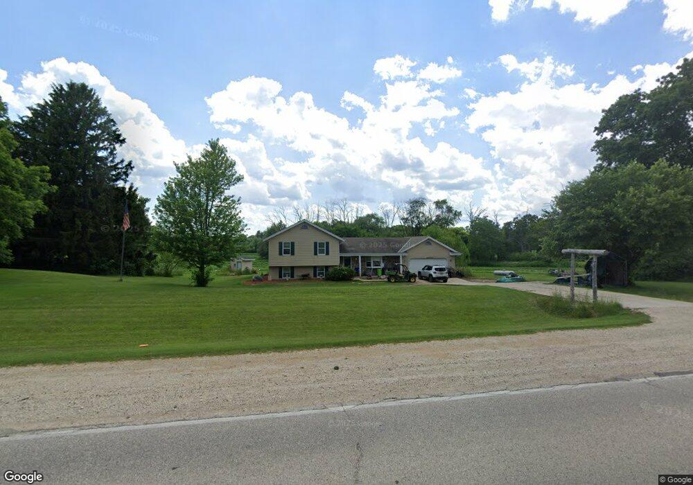 N53W26301 Lisbon Rd, Pewaukee, WI 53072 - photo 1