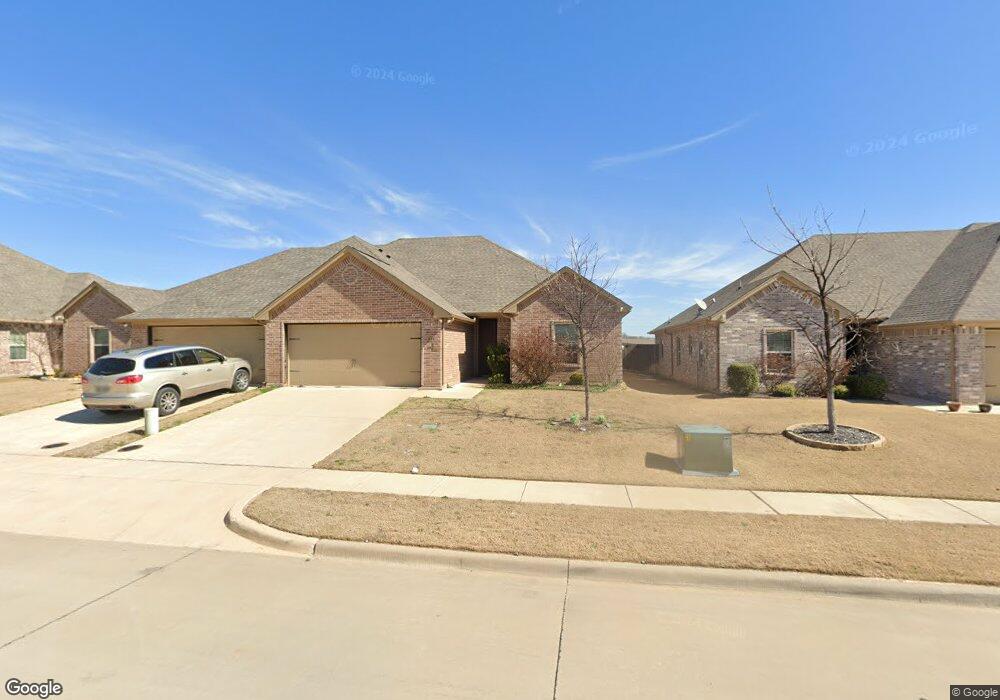 513 Landry Ct, Granbury, TX 76049 - photo 1