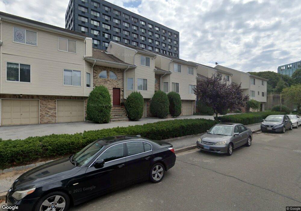 33 Pleasant St unit 4, Stamford, CT 06901 - photo 1