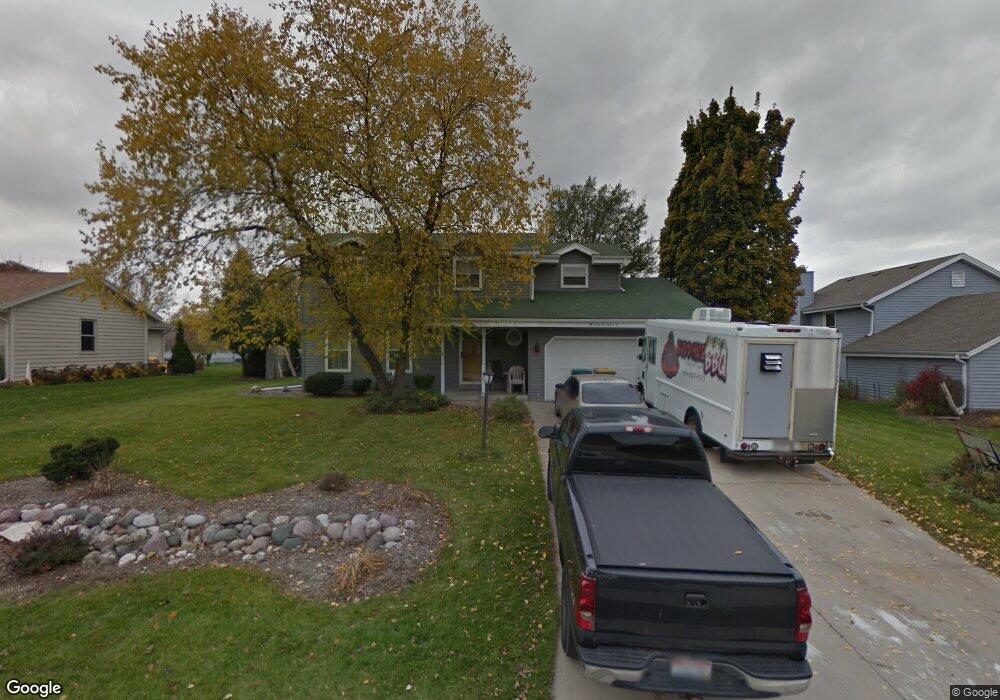 W162N10529 Auburn Ln, Germantown, WI 53022 - photo 1