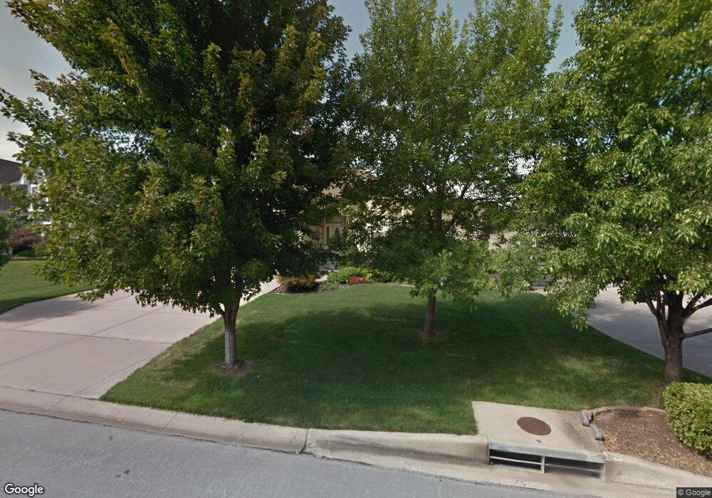 9318 Rosner Dr, Lenexa, KS 66219 - photo 1