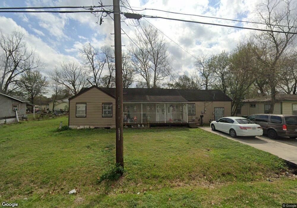 64 Burress St, Houston, TX 77022 - photo 1