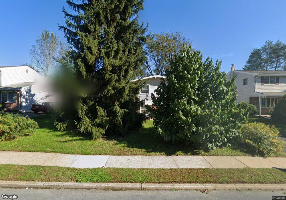 419 Lyndhurst Dr, Broomall, PA 19008 - photo 1