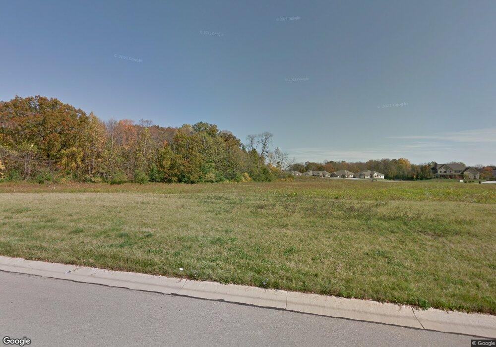 W130N6682 Daylily Dr, Menomonee Falls, WI 53051 - photo 1