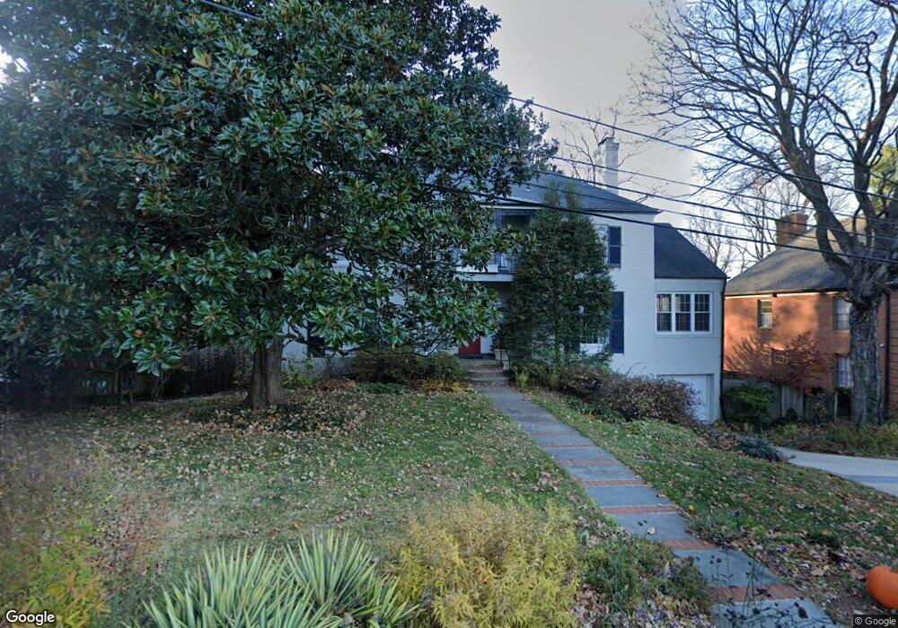 4 Farmington Ct, Chevy Chase, MD 20815 - photo 1