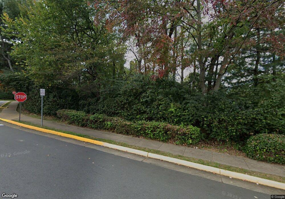 11739 Summerchase Circle A unit A, Reston, VA 20194 - photo 1