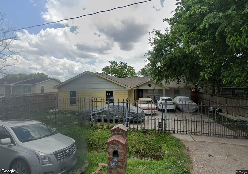 1730 Lone Oak Rd, Houston, TX 77093 - photo 1