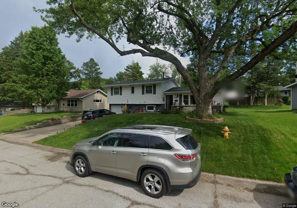 31 Parklane Cir, Bettendorf, IA 52722 - photo 1