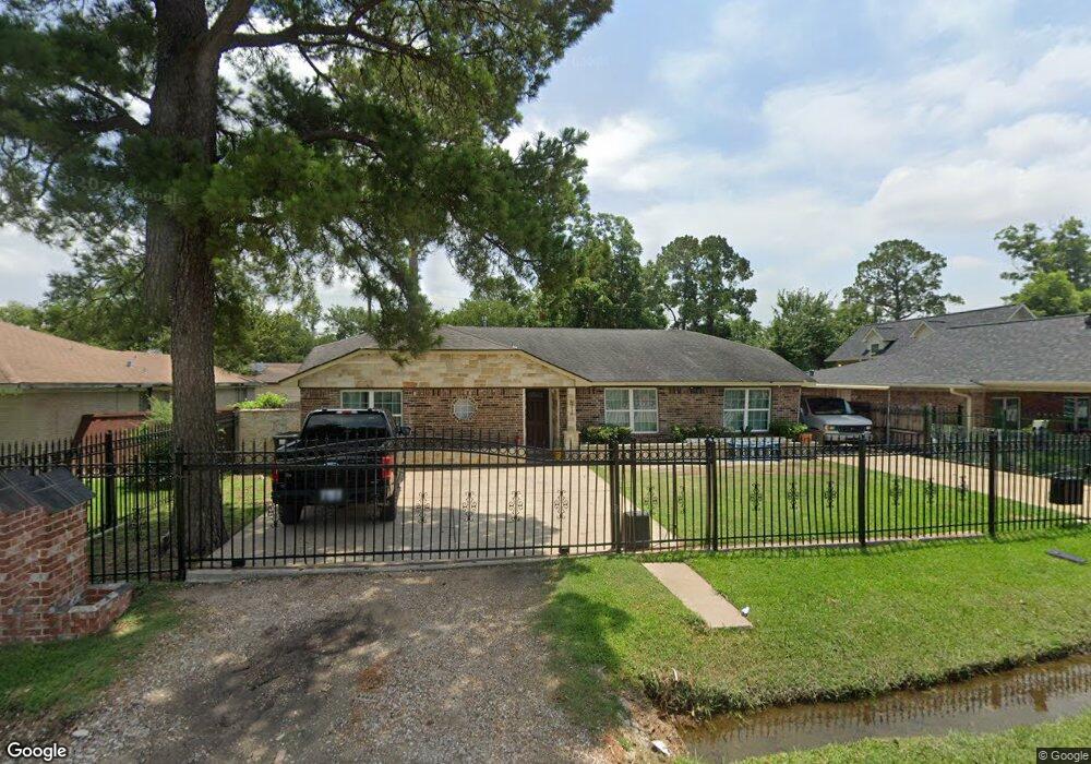 9214 Mcgallion Rd, Houston, TX 77022 - photo 1