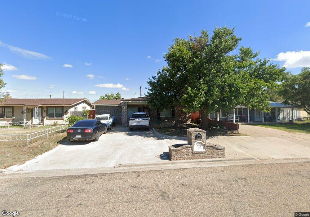 124 N Klein Ave, Dumas, TX 79029 - photo 1