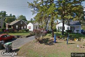 8 Pinewood Rd, Guilderland, NY 12084