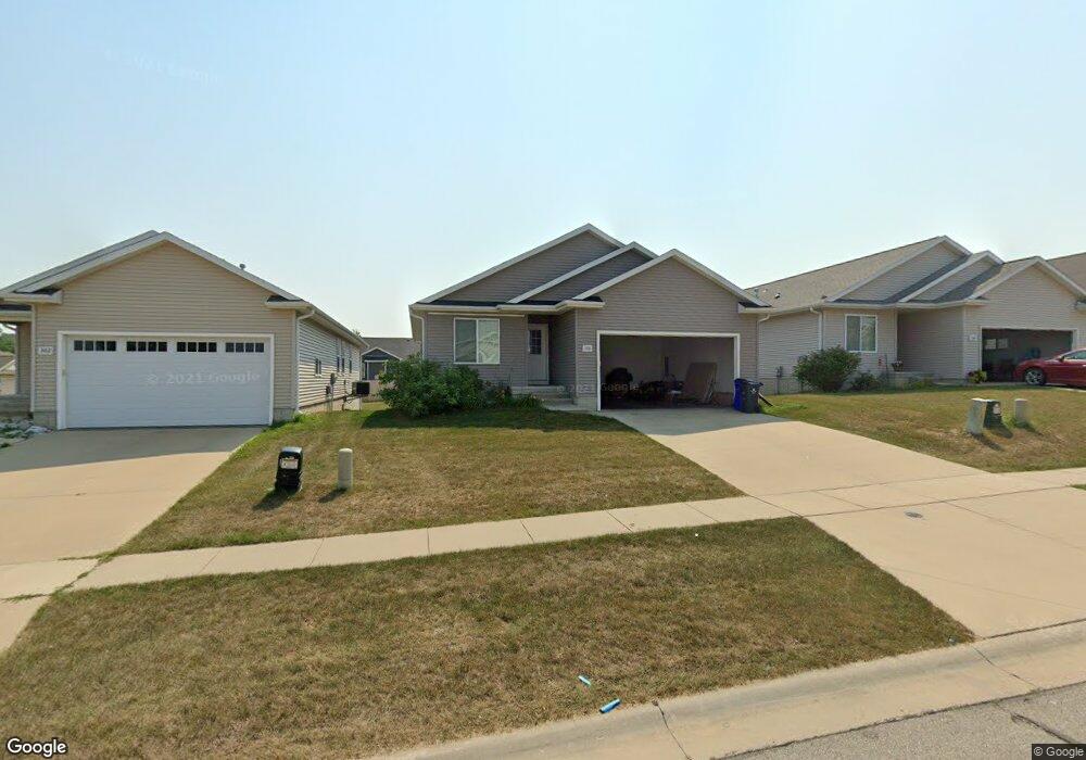 308 Moose Dr NW, Cedar Rapids, IA 52405 - photo 1