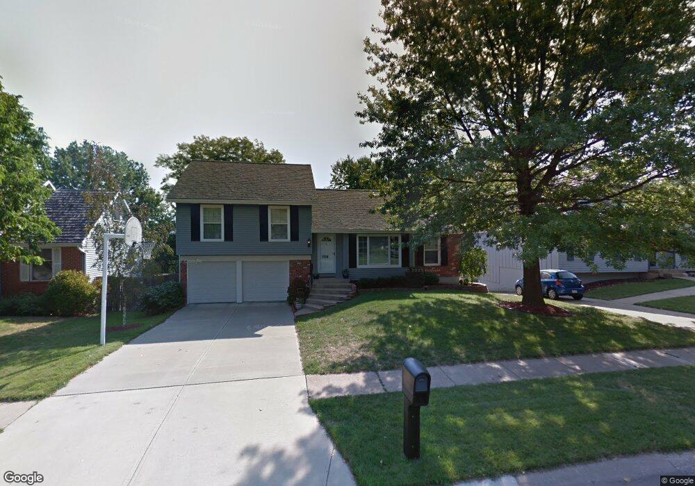 7733 Westgate Dr, Shawnee, KS 66216 - photo 1