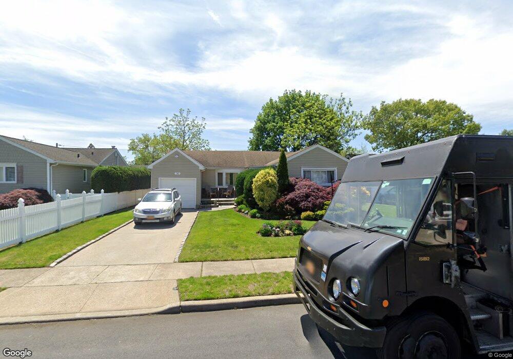 787 Princeton Rd, Franklin Square, NY 11010 - photo 1