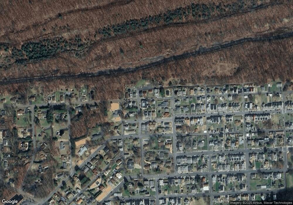 521 Kulp Ave, Coal Township, PA 17866 - photo 1