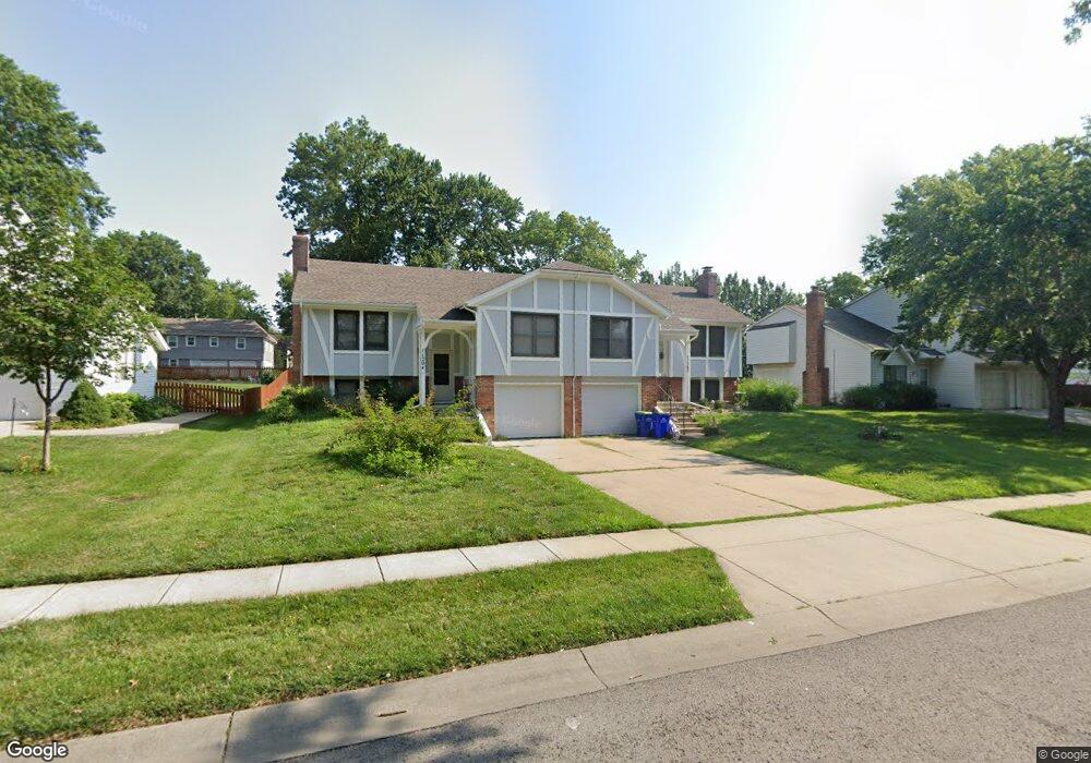 11202 W 71st Terrace, Shawnee, KS 66203 - photo 1