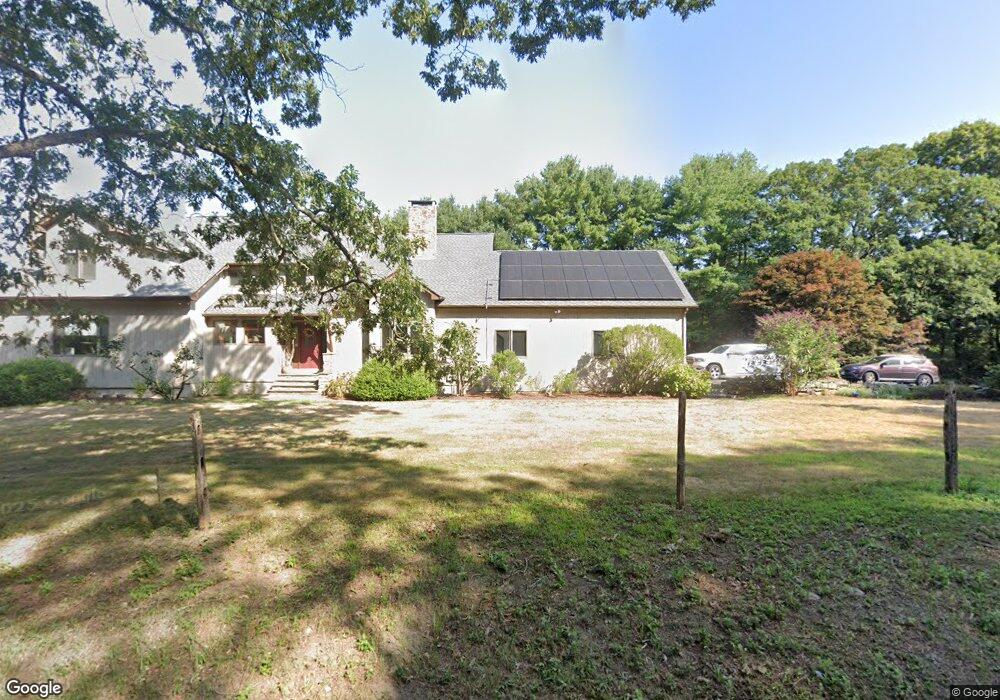 925 Curtis Corner Rd, Wakefield, RI 02879 - photo 1