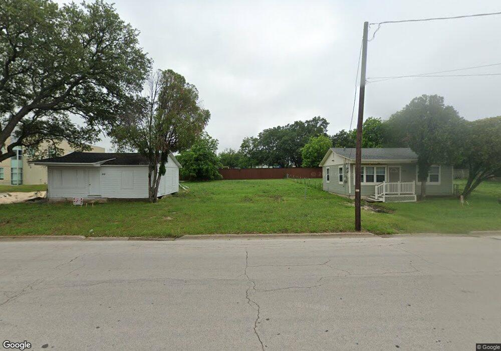 208 E Avenue E, Copperas Cove, TX 76522 - photo 1