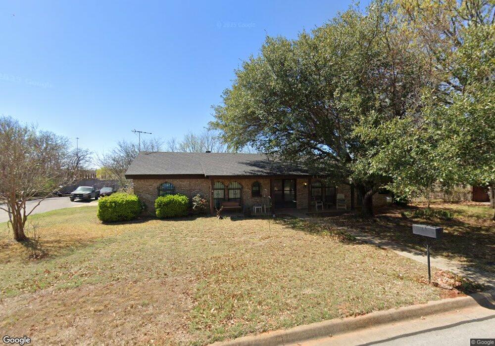 117 Cooper Dr, Hurst, TX 76053 - photo 1