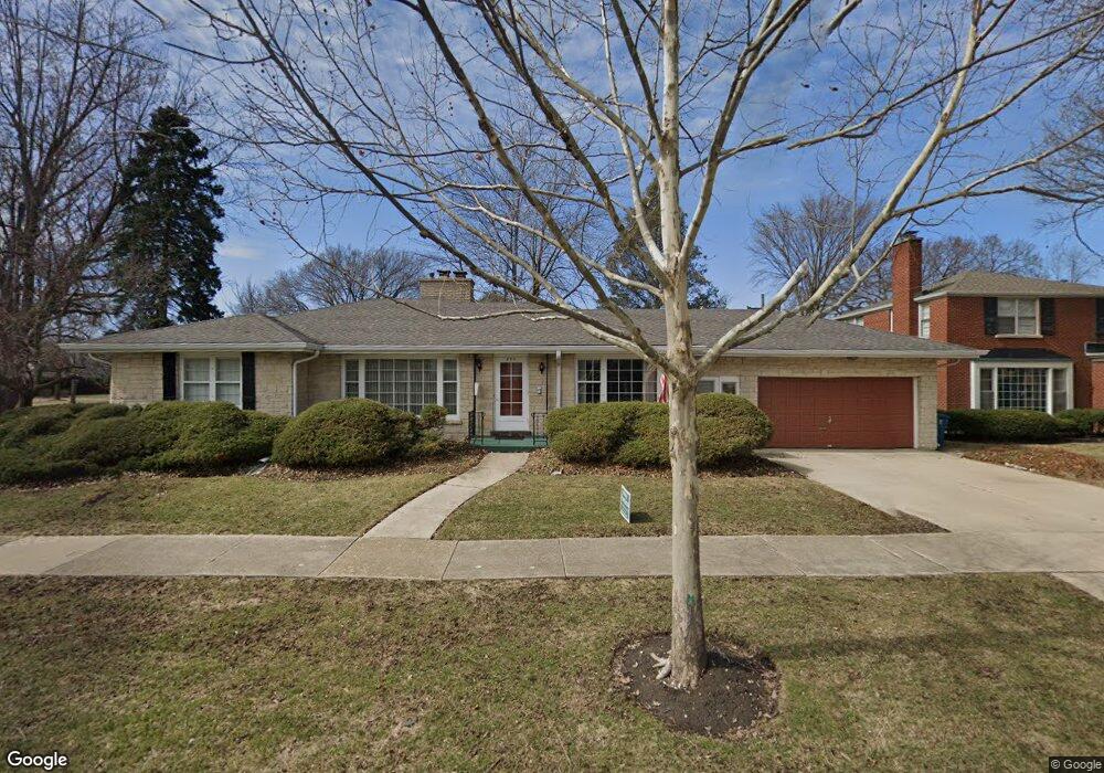 334 S Chandler Ave, Elmhurst, IL 60126 - photo 1