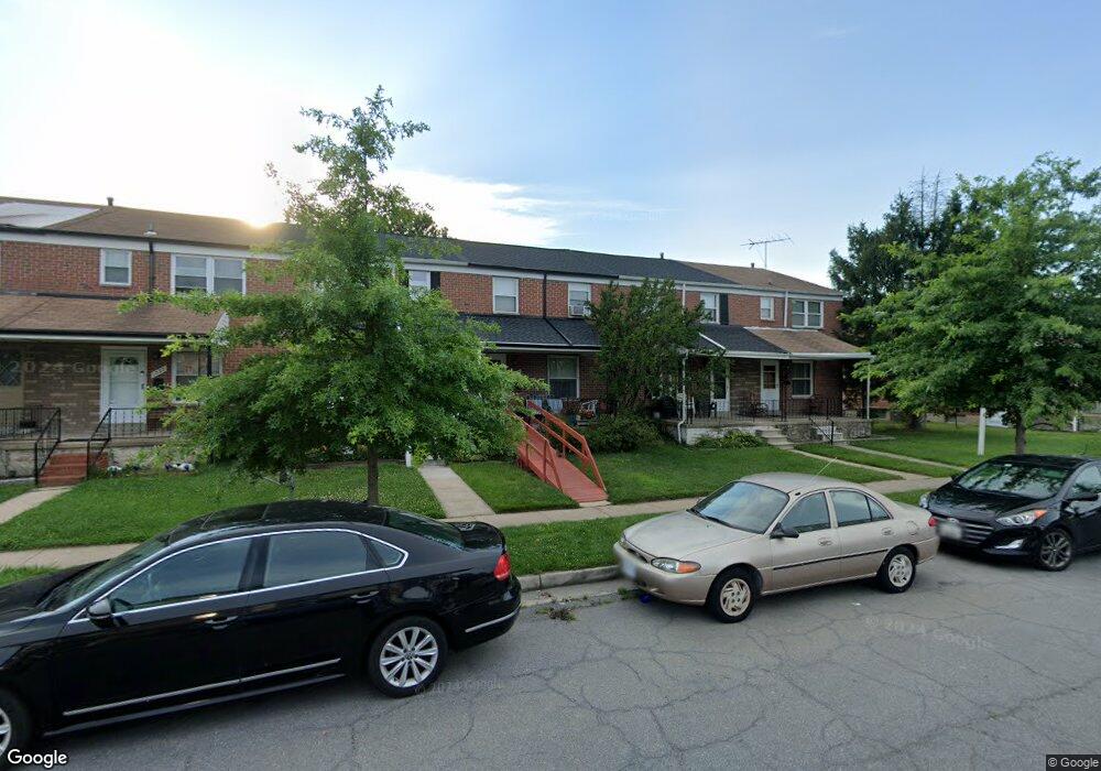 1026 Foxridge Ln, Essex, MD 21221 - photo 1