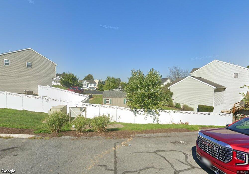 67 Litchfield Ln W, Martinsburg, WV 25405 - photo 1