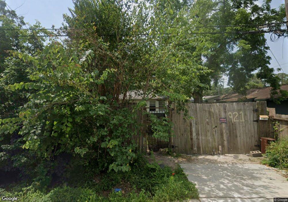 921 Thornton Rd, Houston, TX 77018 - photo 1