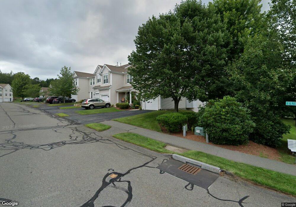 27 Tulip Cir, South Grafton, MA 01560 - photo 1