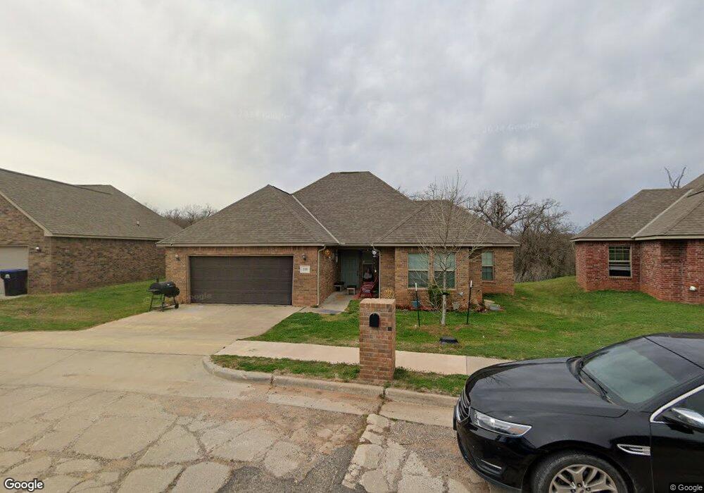 299 Thomas Blvd, McLoud, OK 74851 - photo 1