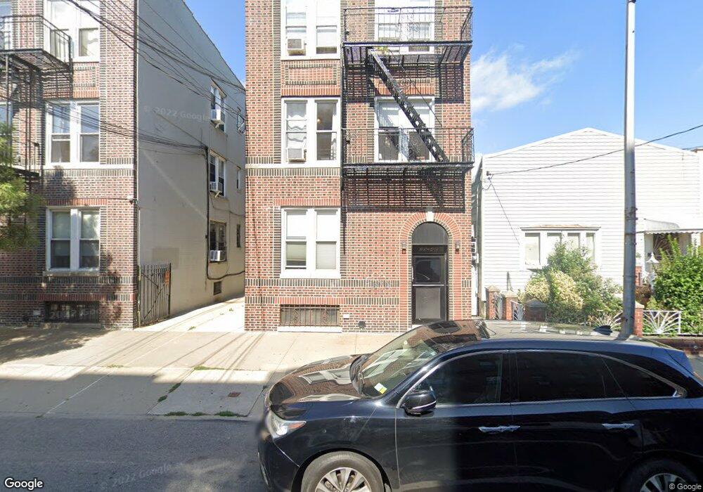 2546 44th St, Long Island City, NY 11103 - photo 1