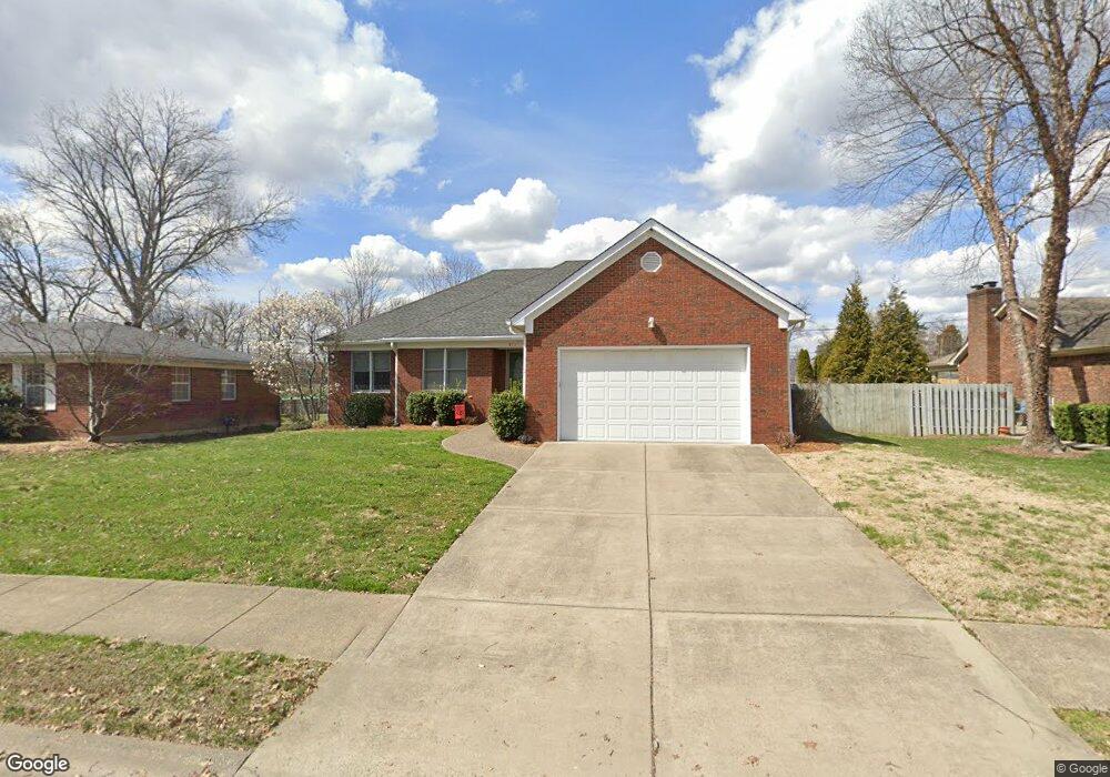 915 Pennwood Dr, New Albany, IN 47150 - photo 1