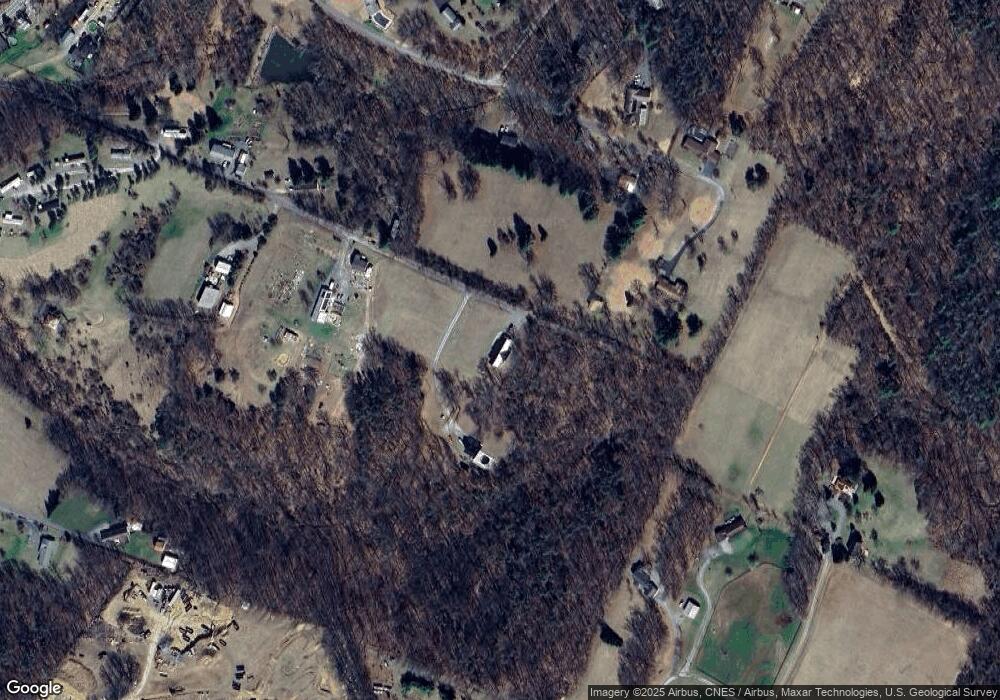 366 Sheppard Ln, Berkeley Springs, WV 25411 - photo 1