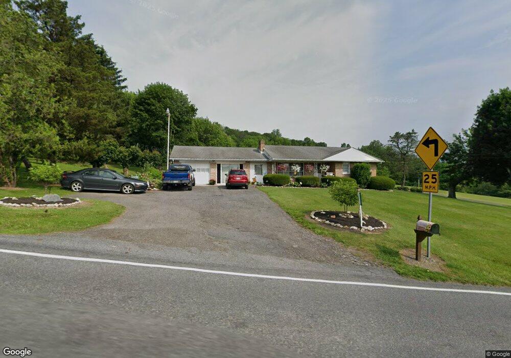 227 Grouse Dr, Bath, PA 18014 - photo 1