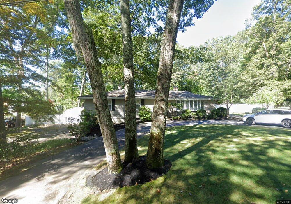 17 Maplecrest Dr, Greenville, RI 02828 - photo 1