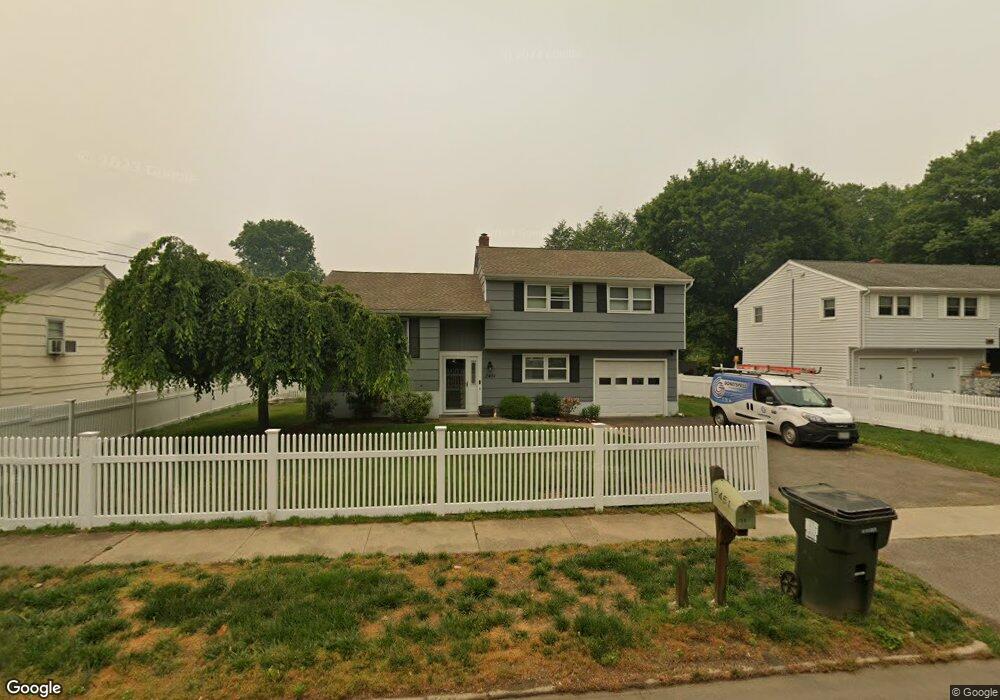 2451 Mill Plain Rd, Fairfield, CT 06824 - photo 1