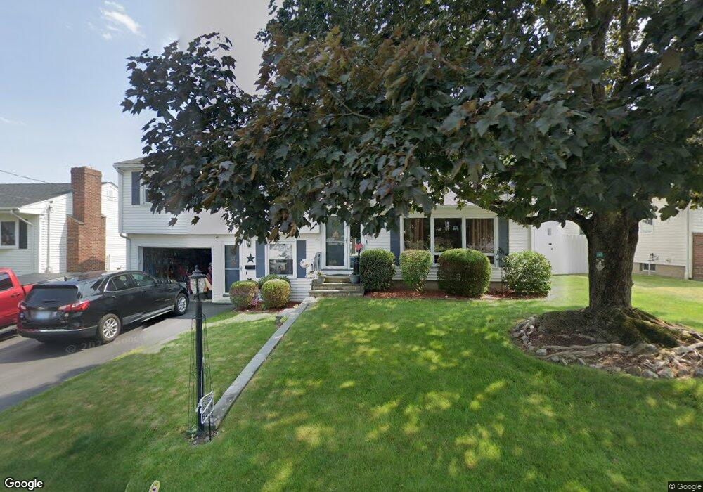 39 Hollins Dr, Cranston, RI 02920 - photo 1