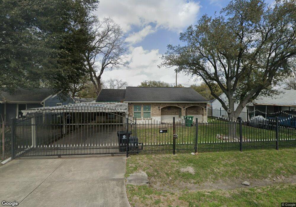 49 Wellford St, Houston, TX 77022 - photo 1