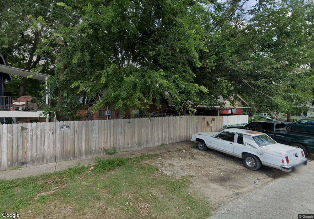 644 E 12th St, Houston, TX 77008 - photo 1