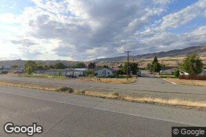 33 Cambridge Ave, Rock Island, WA 98850