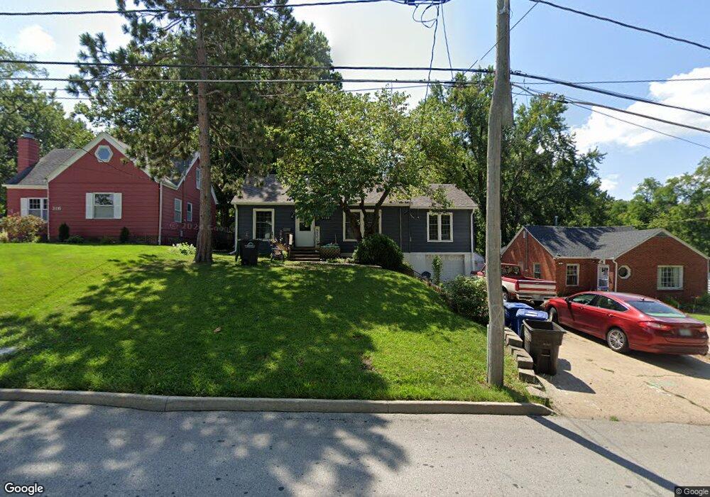 3120 Leado Ave, Des Moines, IA 50310 - photo 1