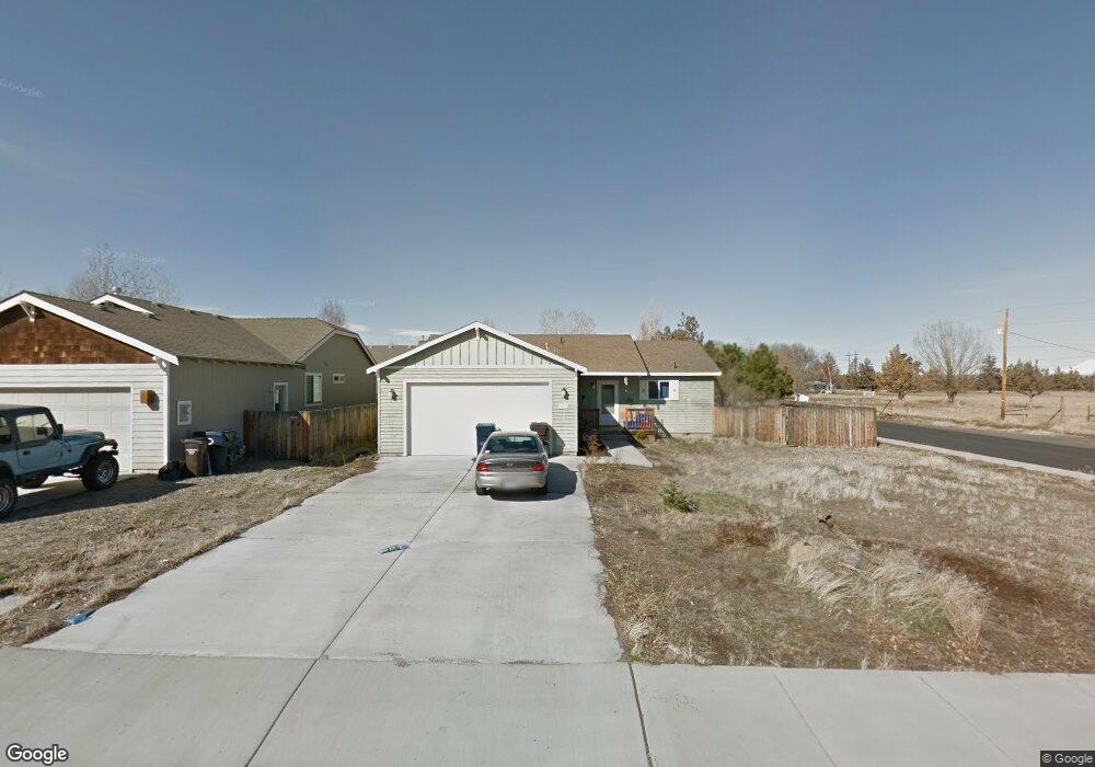 1905 SW 36th St, Redmond, OR 97756 - photo 1