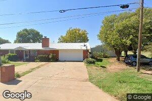 621 N 1st Ave, Fairview, OK 73737