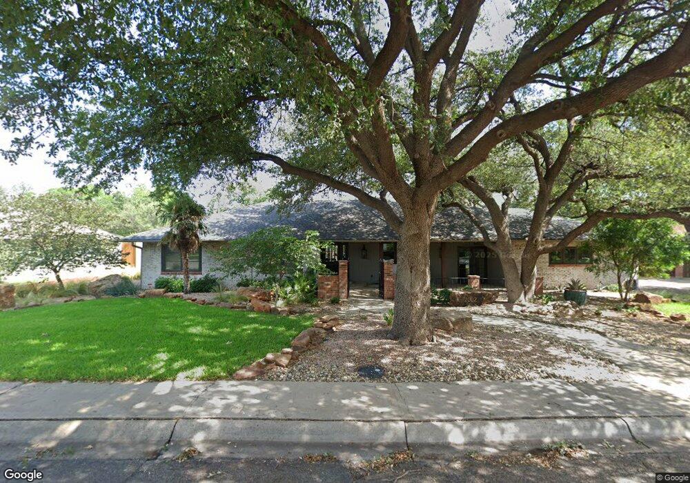 2002 Boyd Ave, Midland, TX 79705 - photo 1