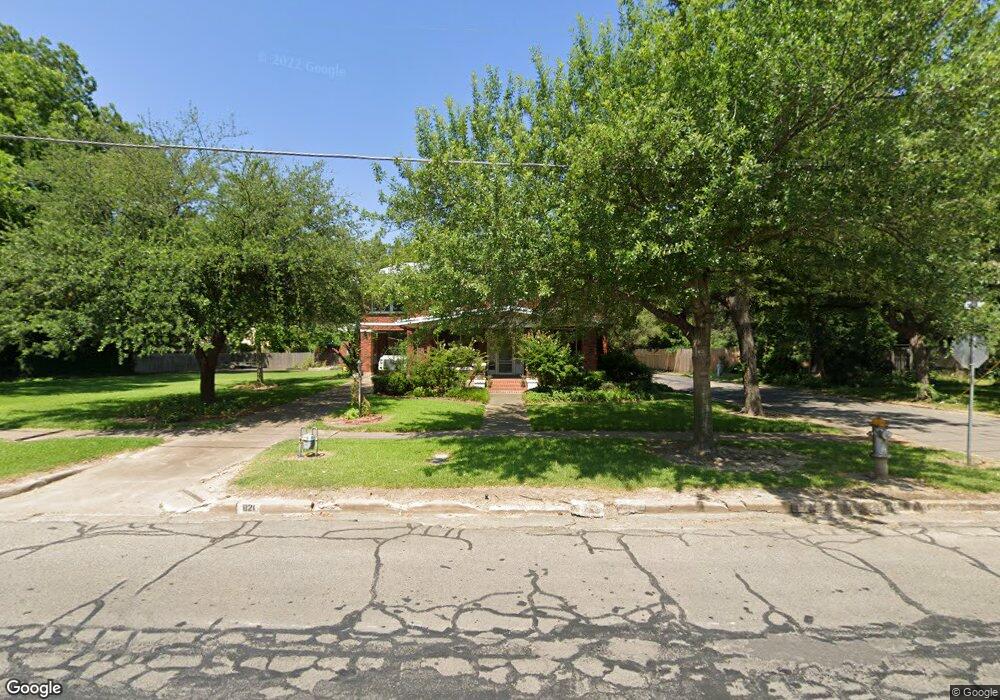 821 N Main St, Bonham, TX 75418 - photo 1