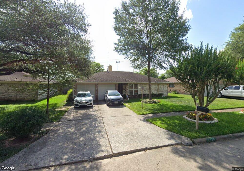 7106 Deep Forest Dr, Houston, TX 77088 - photo 1