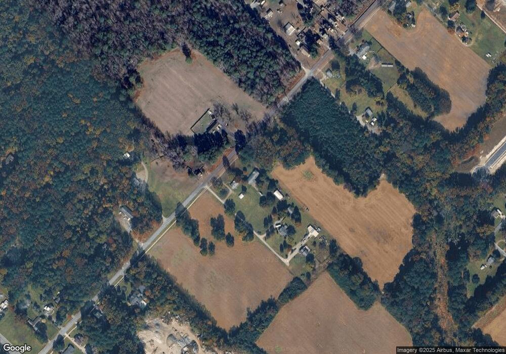 470 E Magnolia Ave, West Point, VA 23181 - photo 1