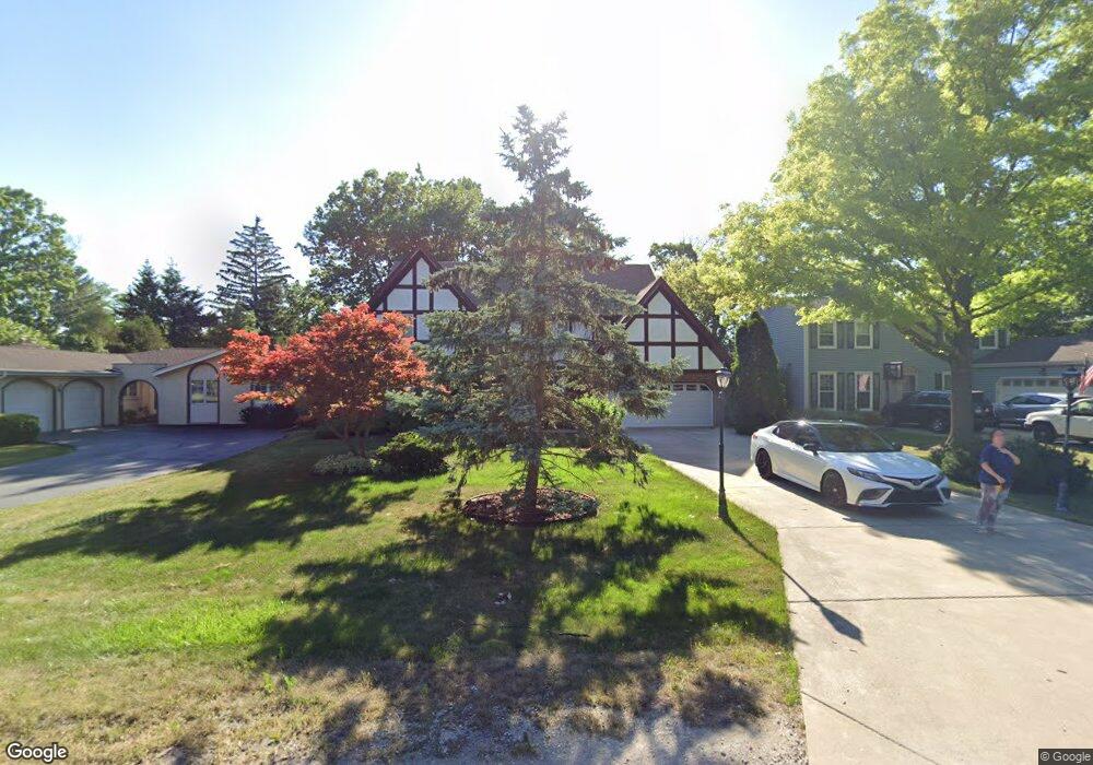 404 N Shady Ln, Elmhurst, IL 60126 - photo 1