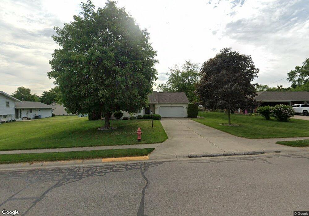 701 N Williams St, Nappanee, IN 46550 - photo 1